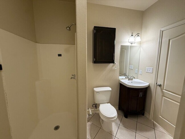 Building Photo - Ranchway Condominiums