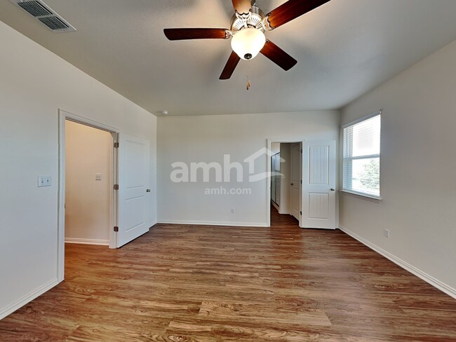 Building Photo - 320 Aspen Waters