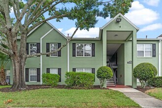 Building Photo - 2025 Dixie Belle Dr