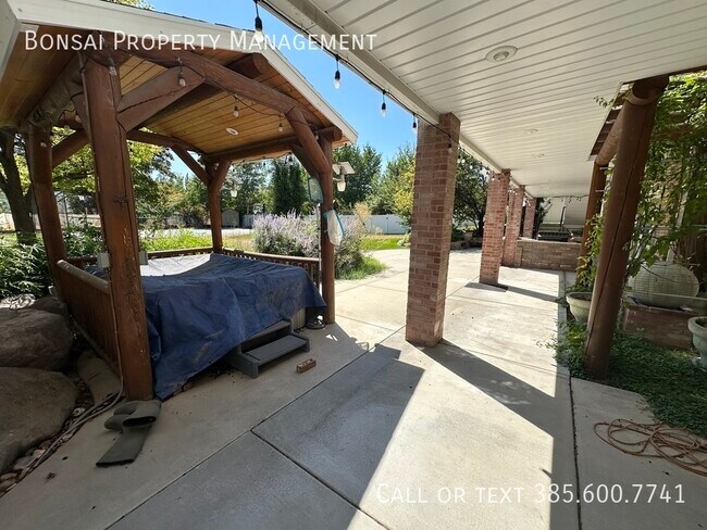 Building Photo - 11291 Palisade View Dr