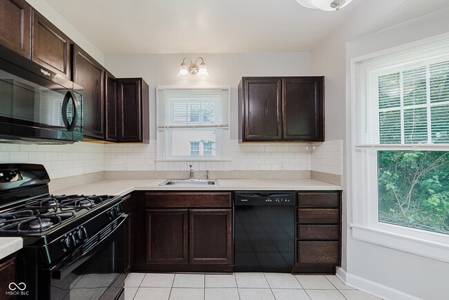 Building Photo - 4635 Hinesley Ave