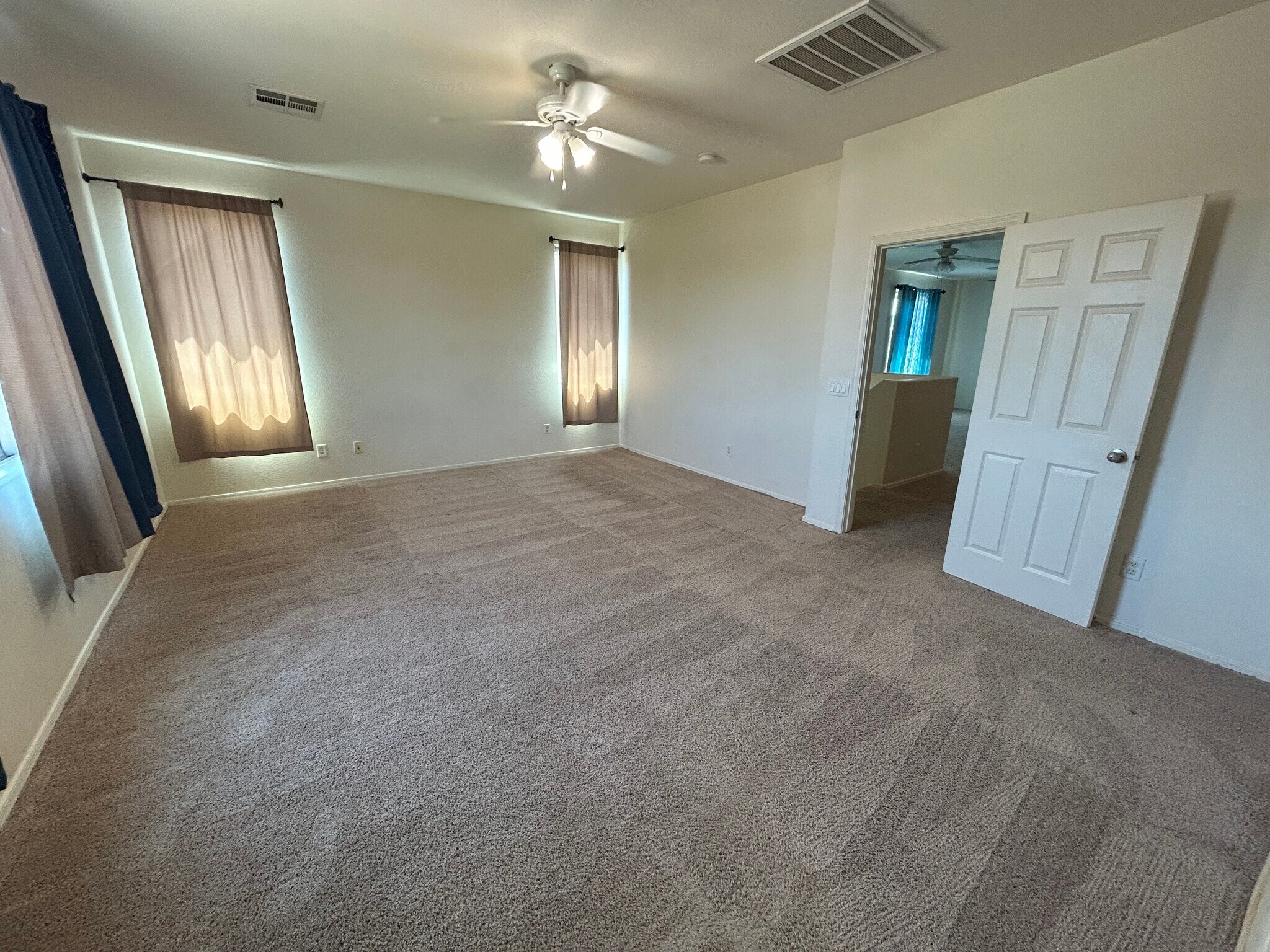 Building Photo - 3161 S Southwind Dr