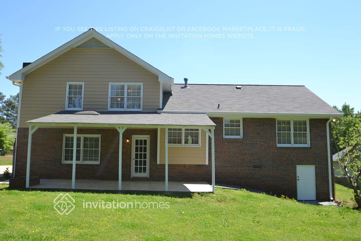 Building Photo - 3945 Thornhill Dr SW