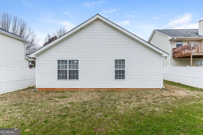 Building Photo - 338 Ashton Pl