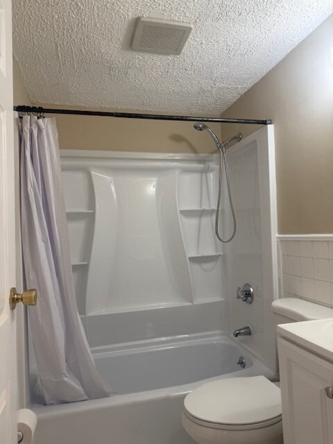 Building Photo - 10 Crescent Dr