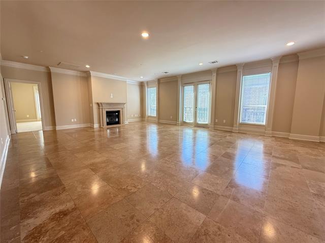 Building Photo - 6425 Bandera Ave