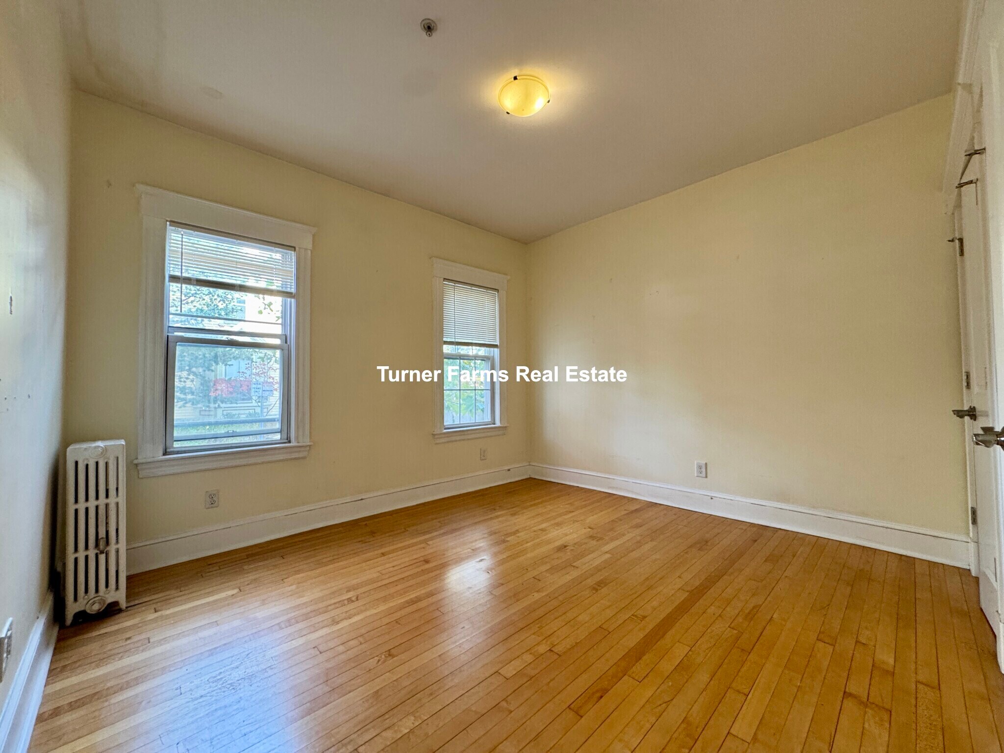 Building Photo - 154 Magazine St