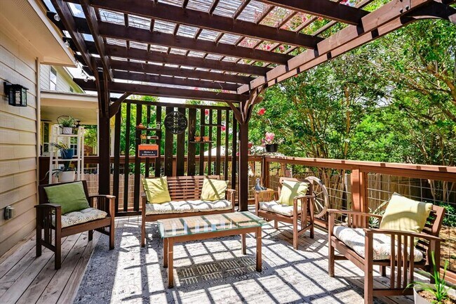Building Photo - 113 Fred Couples Dr