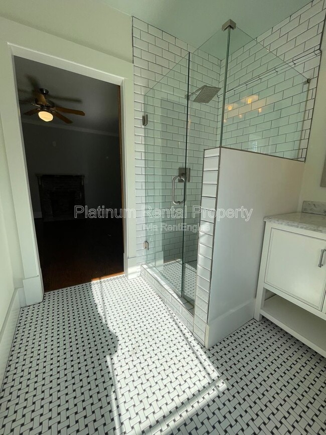 Building Photo - 301 Fletcher St SW