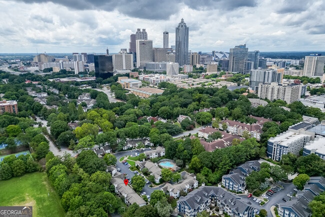 Building Photo - 33 Finch Trail NE