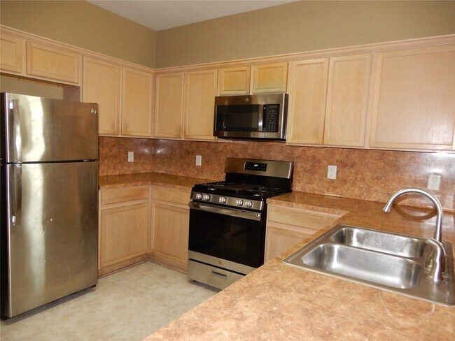 Building Photo - 21126 Field House Ct