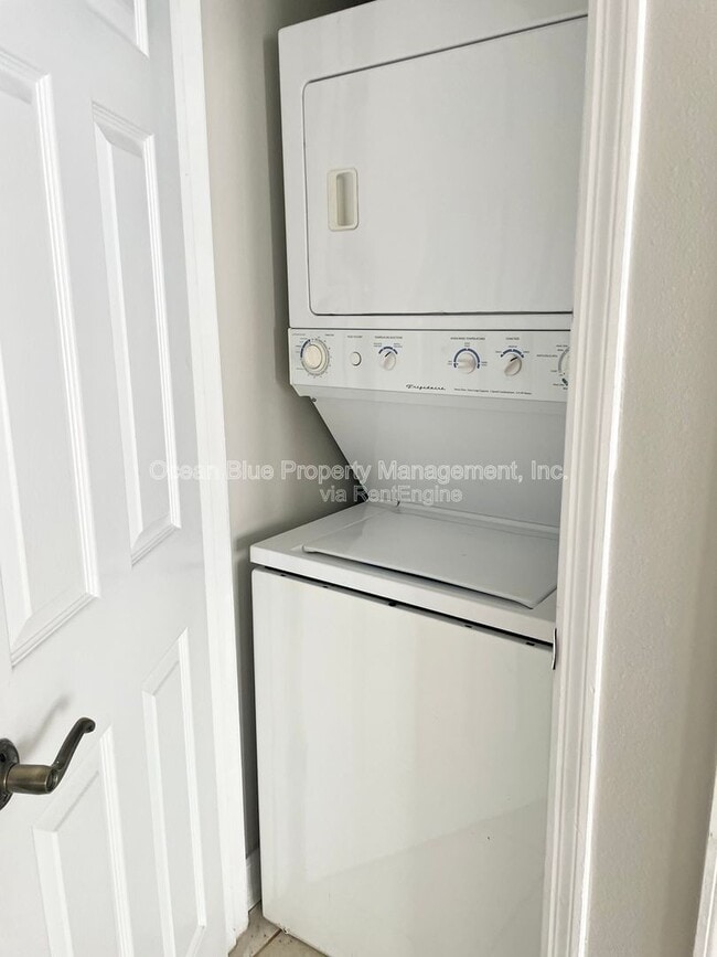 Building Photo - 2302 S Maki Rd