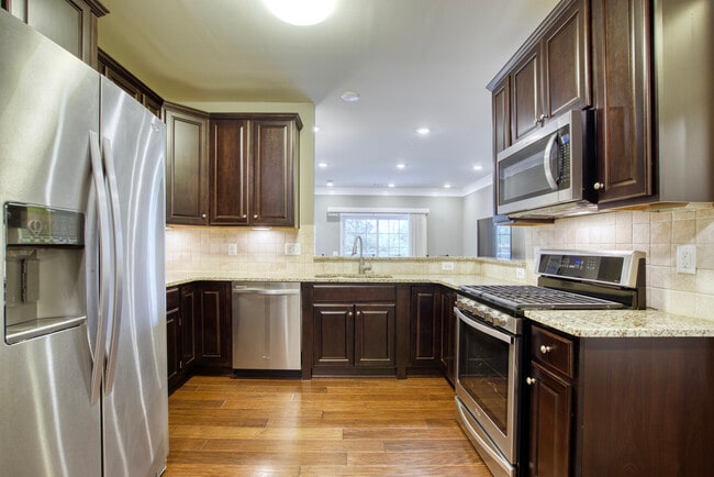 Building Photo - 20580 Hope Spring Ter