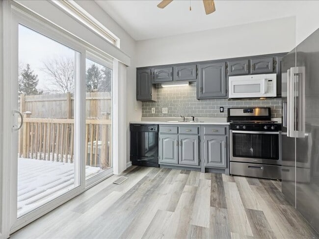 Building Photo - 14228 S Napa Cir