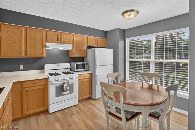 Building Photo - 1139 Lake Meadow Ln