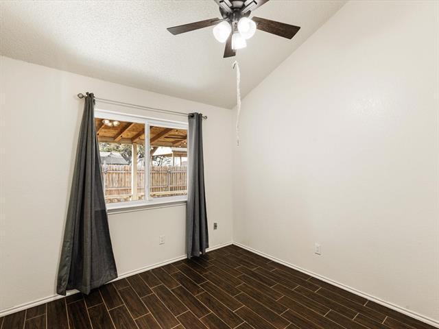 Building Photo - 4621 Riverpark Dr