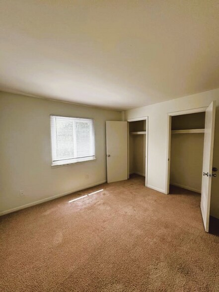 Building Photo - 600 Reusens Rd