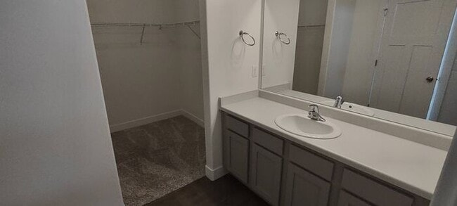 Building Photo - Incredible Vineyard Condo with Garage