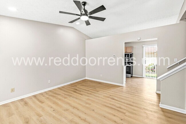 Building Photo - Spacious 4-Bedroom Home in Franklin Township