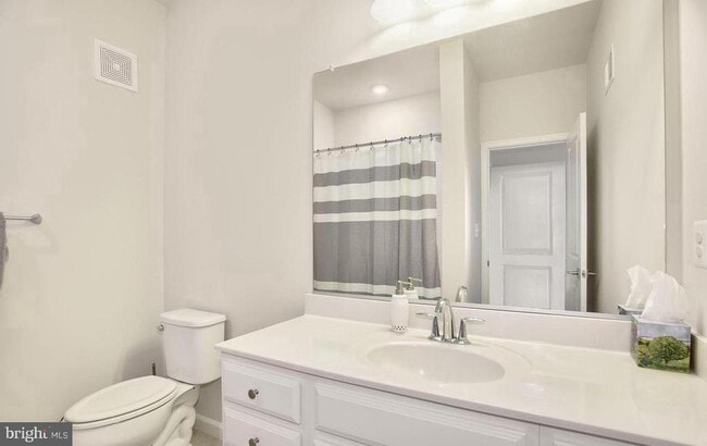 Building Photo - 23235 Milltown Knoll Square