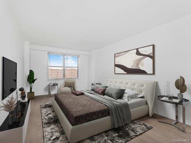 Building Photo - 555 Kappock St