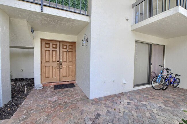 Building Photo - 6748 Willow Wood Drive 1305, Boca Raton, F...