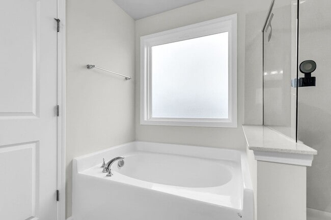 Building Photo - Quiet Comfort Near Cane Bay