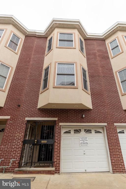 Building Photo - 1017 Dorrance St