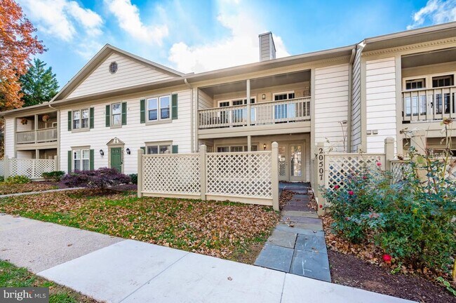 Building Photo - 20507 Shadyside Way