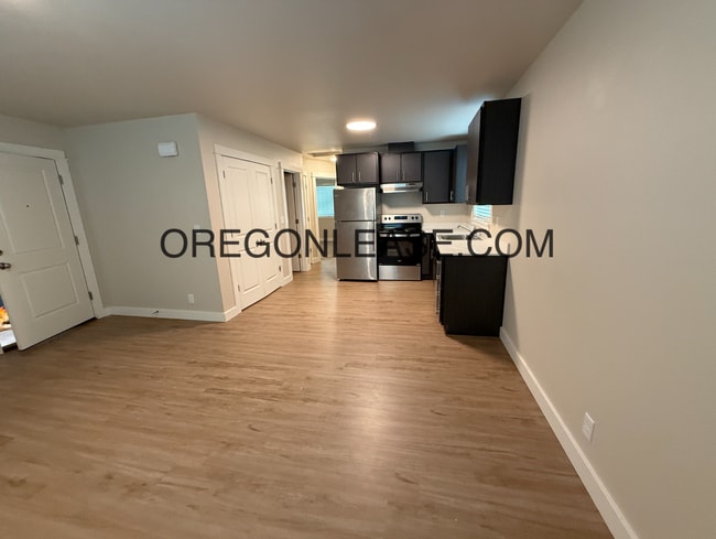 Building Photo - Newer 2-Bedroom Apartment located off Jasper Rd in South Springfield