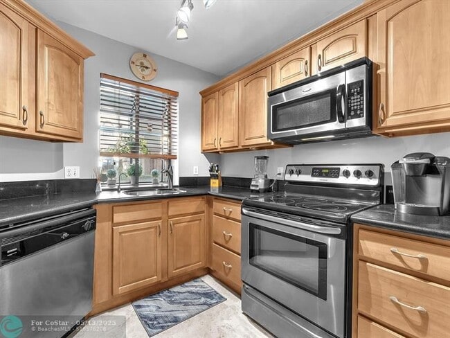 Building Photo - 5234 Europa Dr