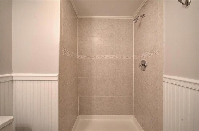 Building Photo - 2320 Starr Lake Dr NW