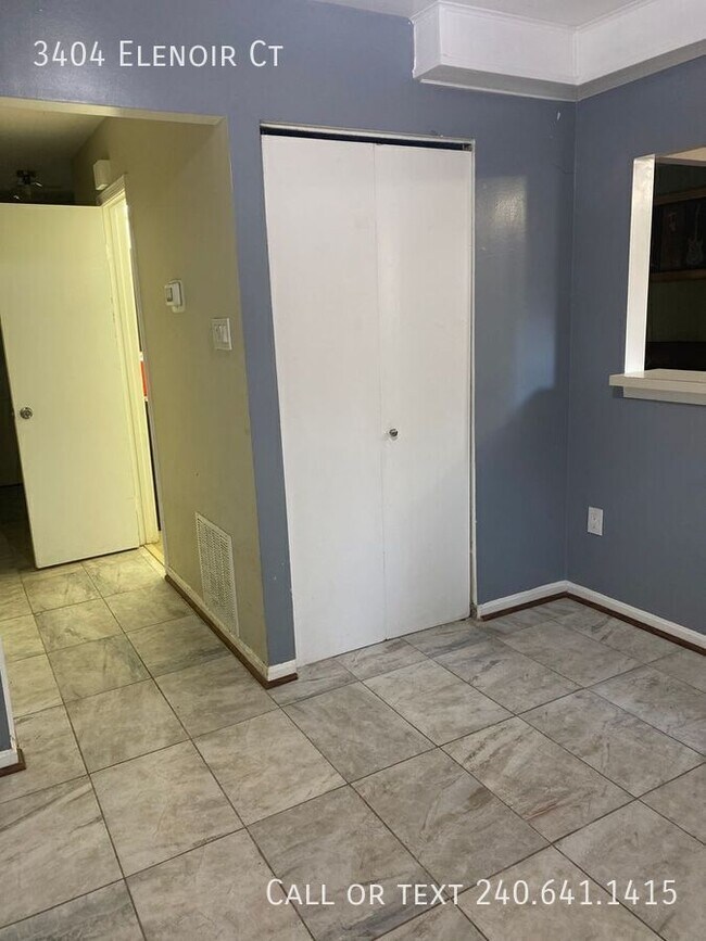 Building Photo - 3404 Elenoir Ct