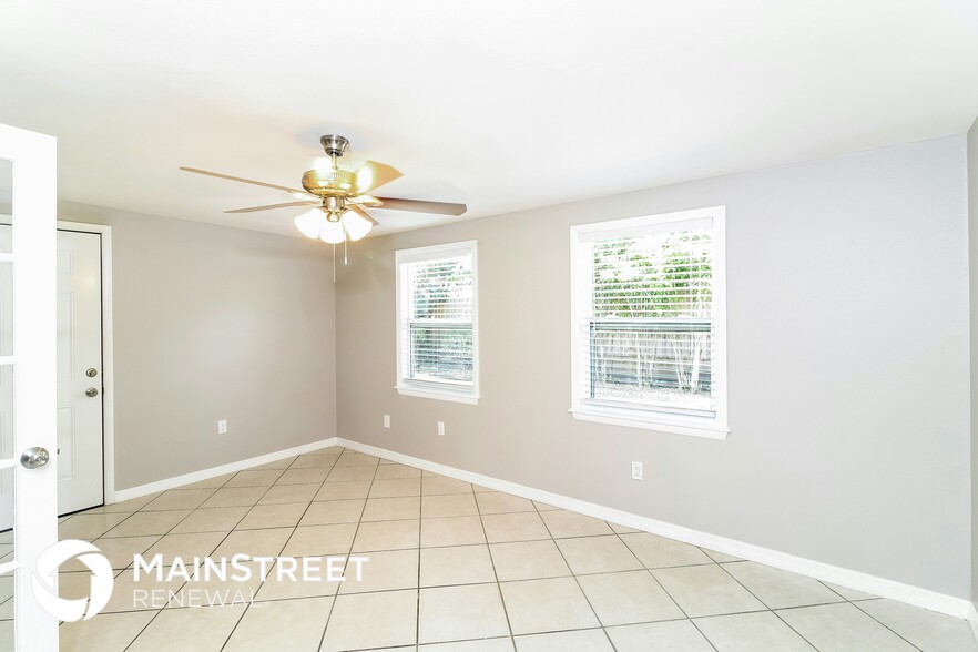 Building Photo - 4036 Waikiki Dr