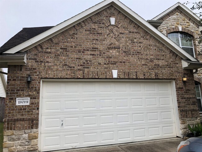 Building Photo - 18019 Timerwalk Ln
