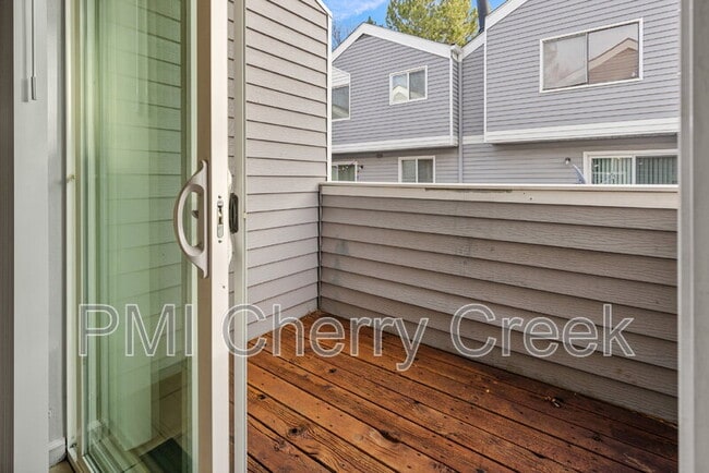 Building Photo - 11634 E Bayaud Dr