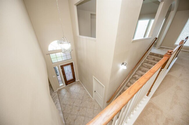 Building Photo - 4019 Windmill Creek Dr