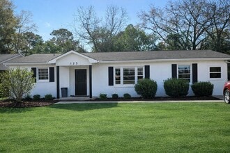 Building Photo - Morris