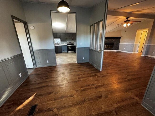 Building Photo - 2484 Gator Ln