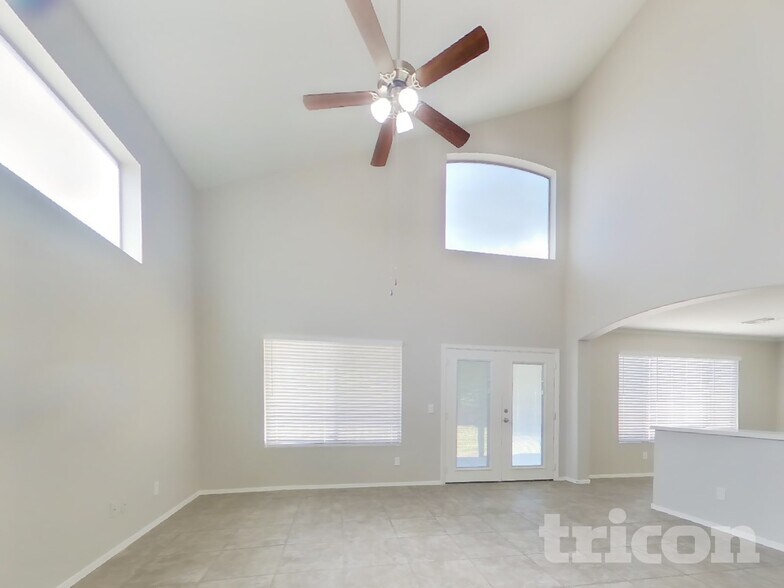 Building Photo - 14725 W Lamoille Dr