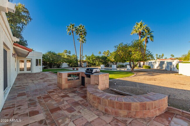 Building Photo - 10638 E Turquoise Ave