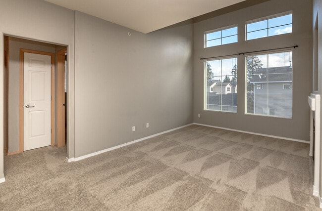 Building Photo - Low Maintenance Living 2 Bedroom Condo, Du...