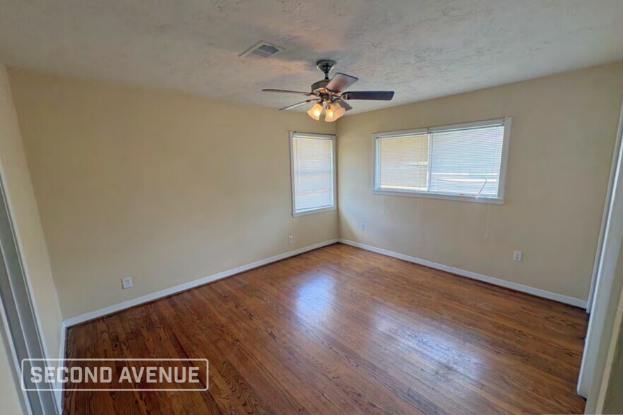 Building Photo - 202 Timber Ln