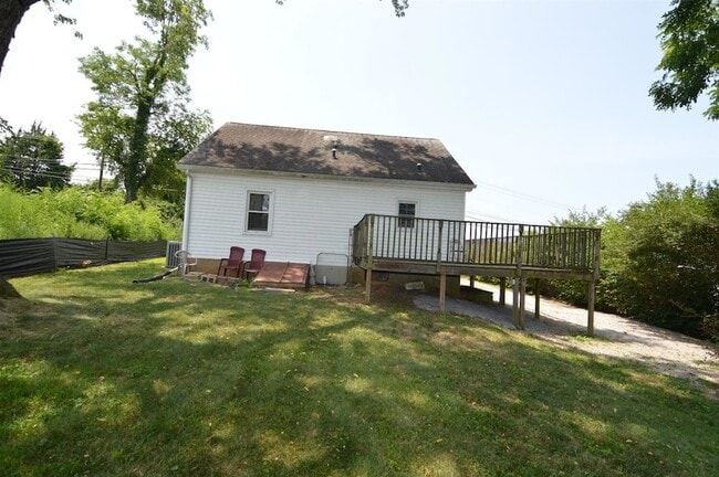 Building Photo - 1460 Greendale Rd