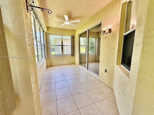 Building Photo - 265 SW Coconut Key Way