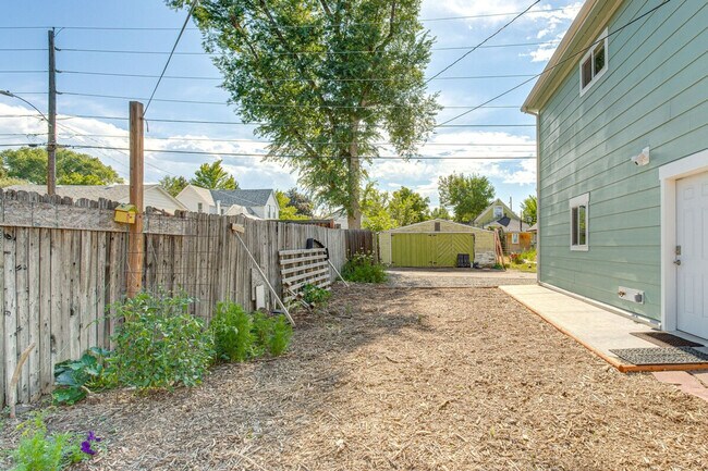 Building Photo - 4339 Eaton St