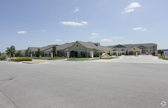 The Overlook at Plum Creek - 4850 Cromwell Dr Kyle TX 78640 | Apartment ...