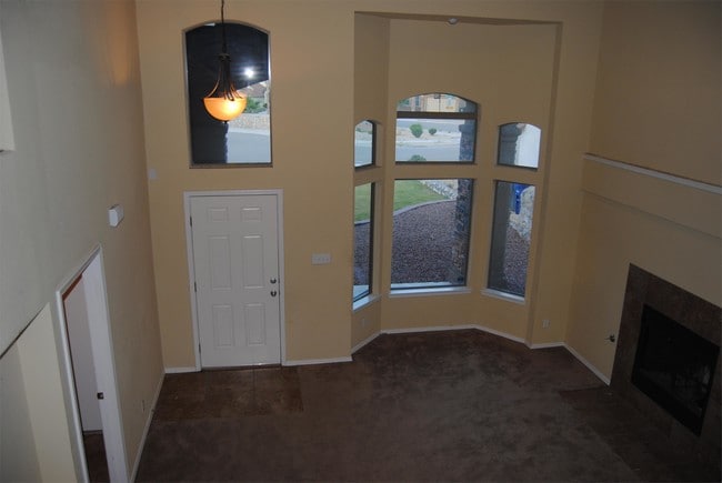 Building Photo - 370 Bentridge Drive