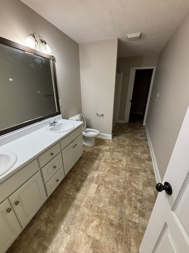 Building Photo - 941 Bryan Cir