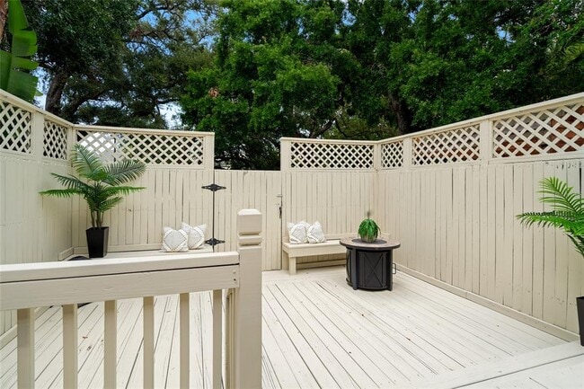 Building Photo - 1508 S Bay Villa Pl